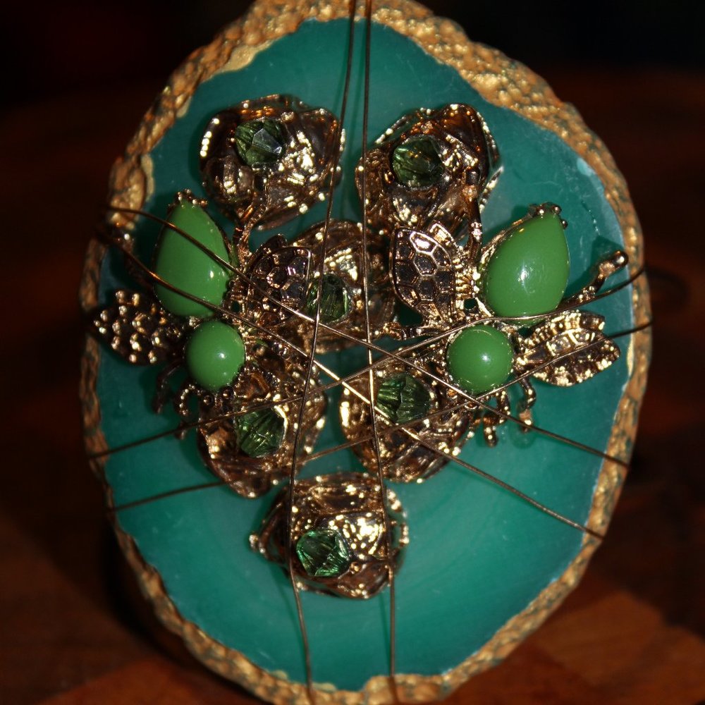 Queen B Agate Cuff Bracelet‎